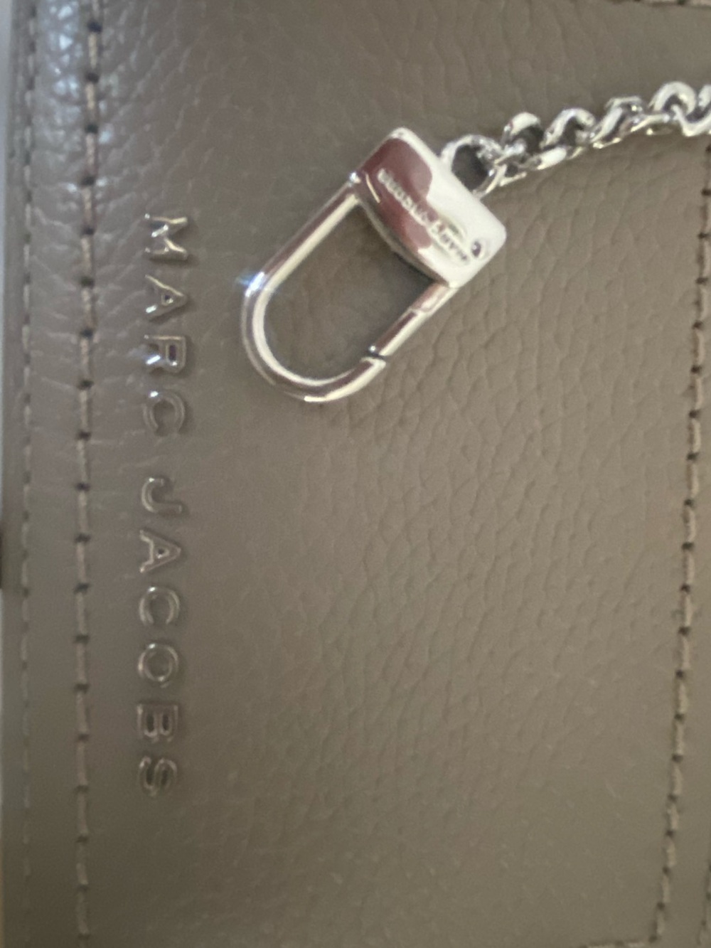 Marc Jacobs The Groove Leather Zip Top Wallet - Picture 4 of 4